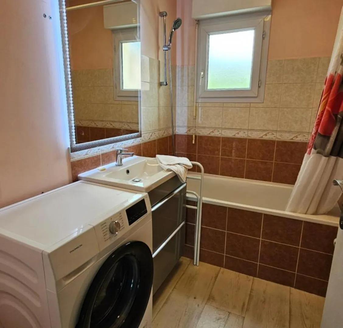 Francheville - Balcon - Parking - Wifi Vannes
